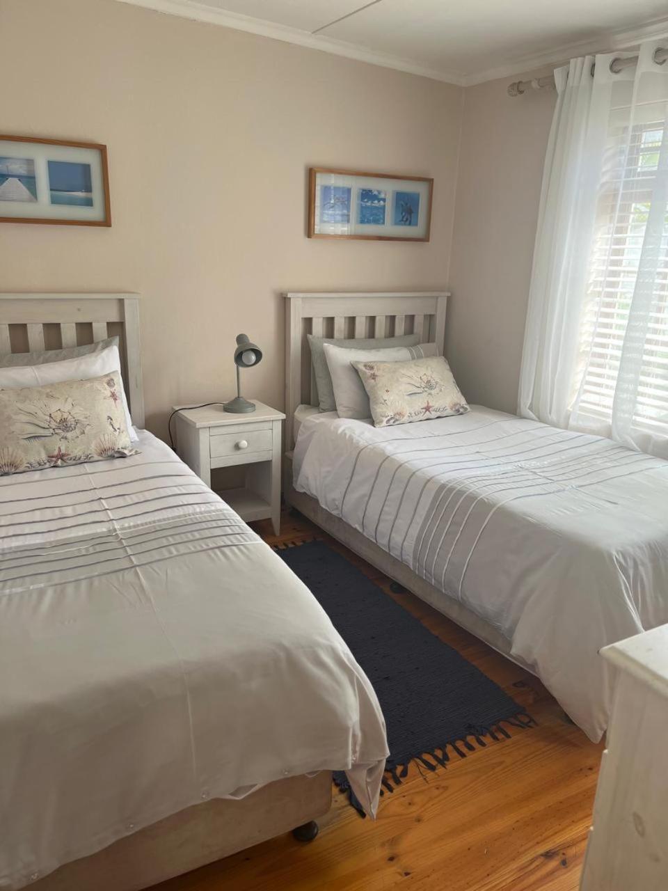 At Sta-Plus Guest House بورت اليزابيث المظهر الخارجي الصورة